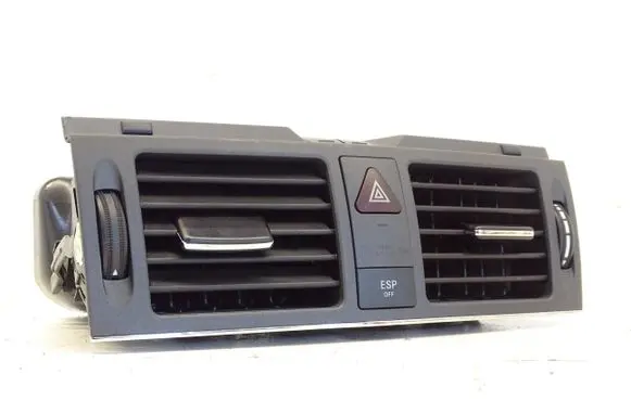 Mercedes-Benz C W204 Dash center air vent grill A2048305854 208305854