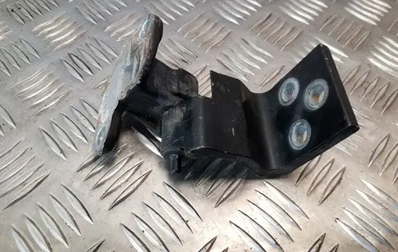 Mercedes-Benz Vito Viano W638 Front door lower hinge 