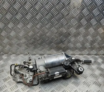 Porsche Cayenne (9PA) Air suspension compressor/pump 95535890300 7L0616251