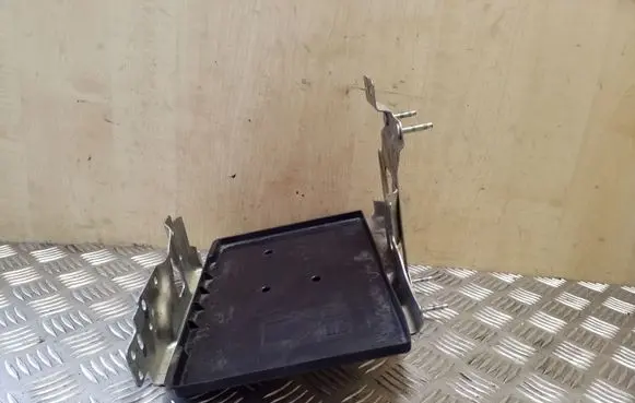 Battery tray