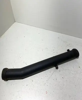 Volkswagen Polo III 6N 6N2 6NF Engine coolant pipe/hose 032121065D