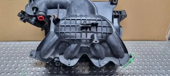 Ford Fiesta Intake manifold 8A6G-9424-A