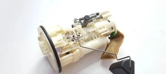 Toyota Highlander XU20 In-tank fuel pump 7702048041 1019616821