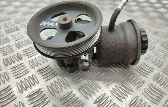 Toyota Avensis T250 Power steering pump