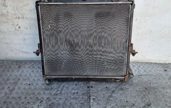 Nissan Pathfinder R51 Coolant radiator
