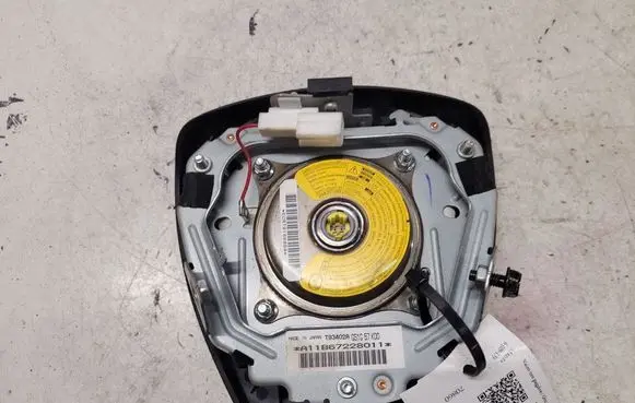 Mazda 6 Steering wheel airbag GS1G57K00 A11B67228011