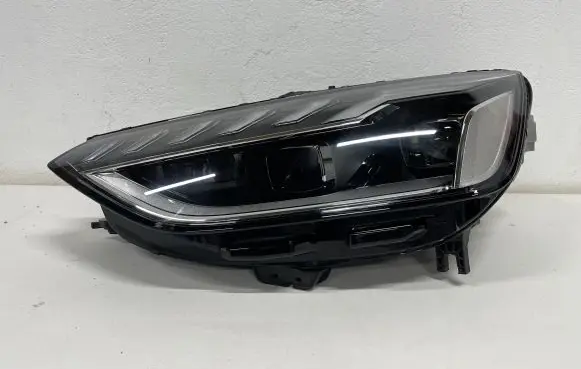 Audi A4 S4 B9 Headlight/headlamp 8W0941033D 030111723300 LE18A6424