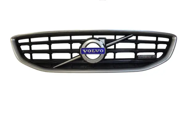 Volvo V40 Front bumper upper radiator grill 31283764 31283762 31353120