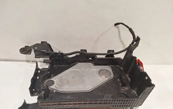 Battery box tray