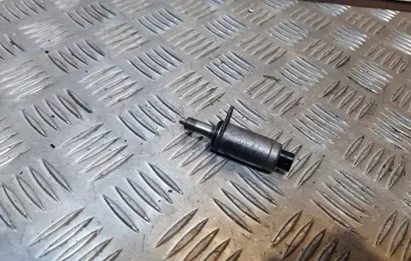 Audi Q5 SQ5 Camshaft vanos timing valve 06E103697F