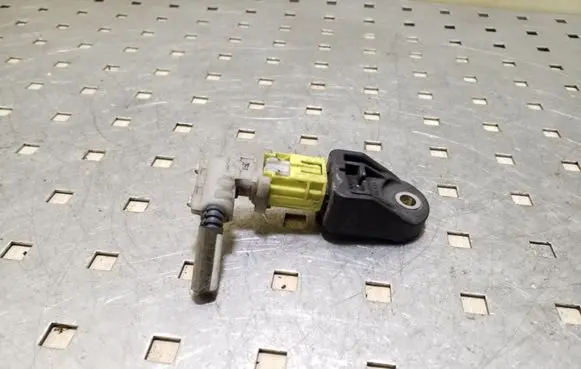 Toyota RAV 4 (XA30) Airbag deployment crash/impact sensor 8917342080