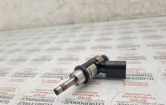 Audi A4 S4 B7 8E 8H Fuel injector 06D133036D