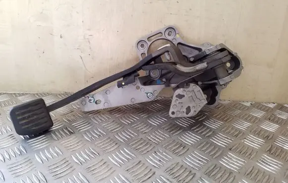 Land Rover Freelander 2 - LR2 Brake pedal 6G922D094FD
