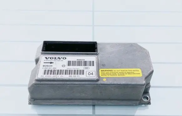 Volvo V70 Airbag control unit/module 000283025404 8646434