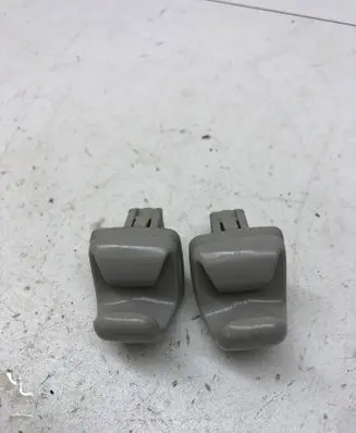 Toyota Avensis T270 Sun visor clip/hook/bracket