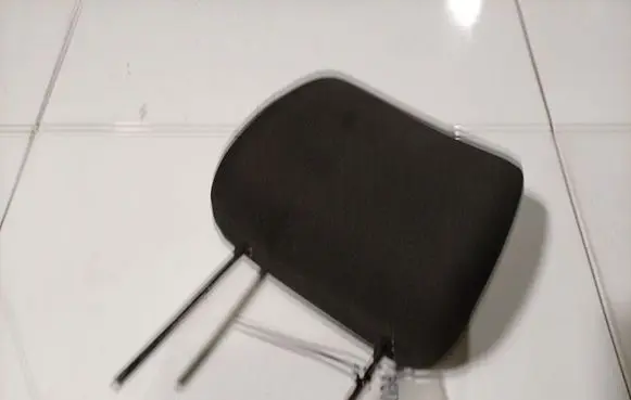 Toyota Corolla Verso AR10 Front seat headrest 