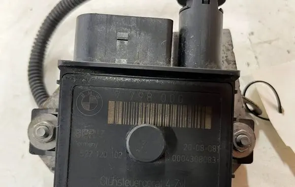 BMW 5 E60 E61 Glow plug pre-heat relay 7798000104 0004308083