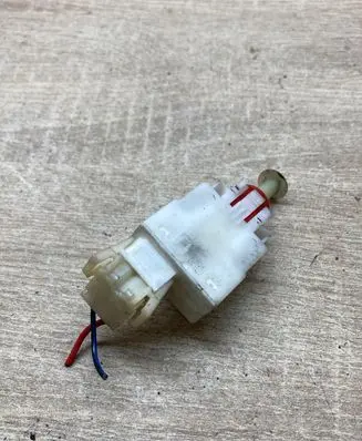 Opel Zafira A Brake pedal sensor switch 90569685 03611102