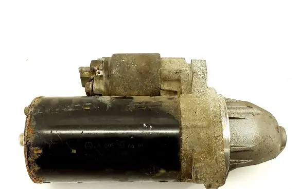 Mercedes-Benz E W211 Starter motor A0051516601 0051516601