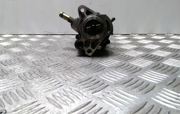 Toyota RAV 4 (XA20) Vacuum pump 2930027020 0810002740