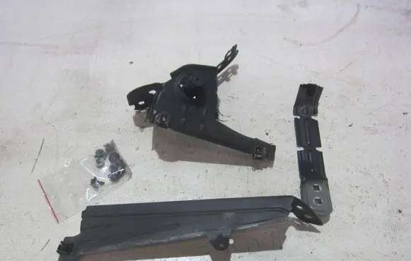 BMW X3 F25 Fender mounting bracket 41357267328