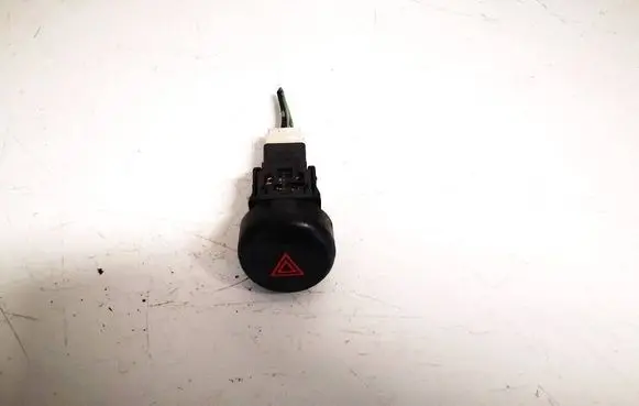 Nissan Juke I F15 Hazard light switch niles06019
