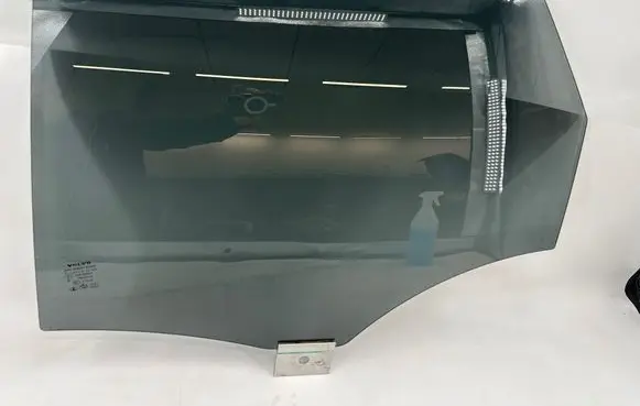 Volvo S90, V90 Rear door window glass 43R00056 E000186