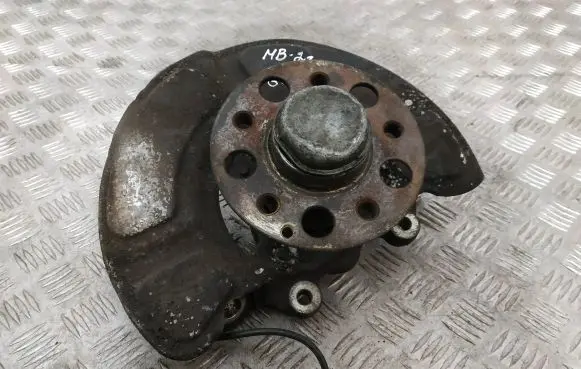 Mercedes-Benz E W212 Front wheel hub A2124201144 A21223