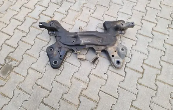 Peugeot 2008 I Front subframe 9674746380