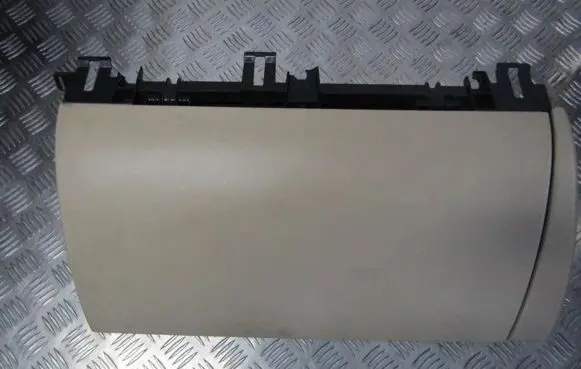 Jaguar XF Glove box 8x2306002ad 8x23-06002-ad