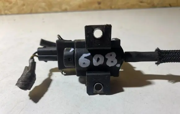 Toyota RAV 4 (XA30) Turbo solenoid valve 25860