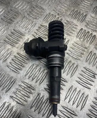 Skoda Superb B5 (3U) Fuel injector 038130073AJ