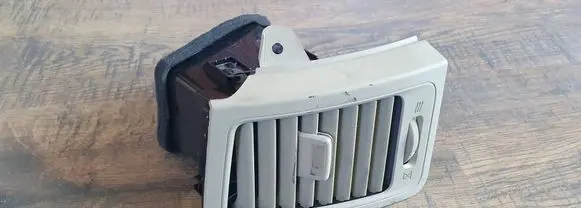 Nissan Murano Z51 Dashboard side air vent grill/cover trim 687601AA0A P19670A35000