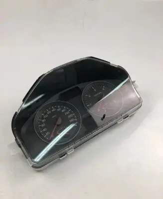 Volvo V50 Speedometer (instrument cluster) 30765310