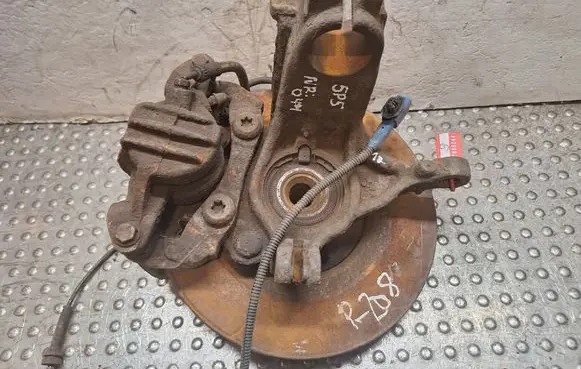 Citroen DS3 Front wheel hub spindle knuckle S17986044 5P5