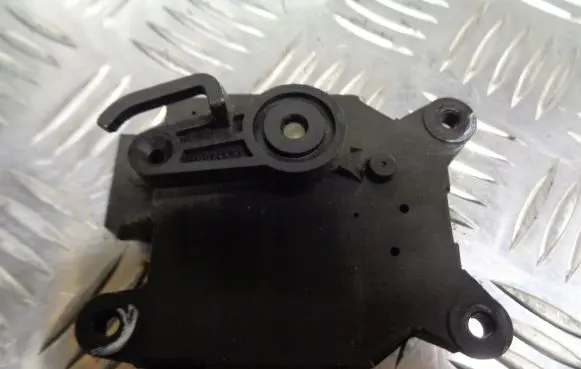 Nissan Micra A/C air flow flap actuator/motor 100464D