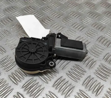 Audi A8 S8 D4 4H Front door soft close latching motor 4F0837060