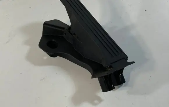 Volkswagen Golf VI Accelerator throttle pedal 1K1721503S