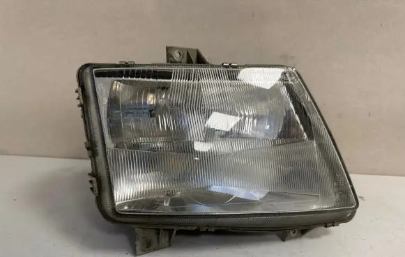 Mercedes-Benz Vito Viano W638 Headlight/headlamp