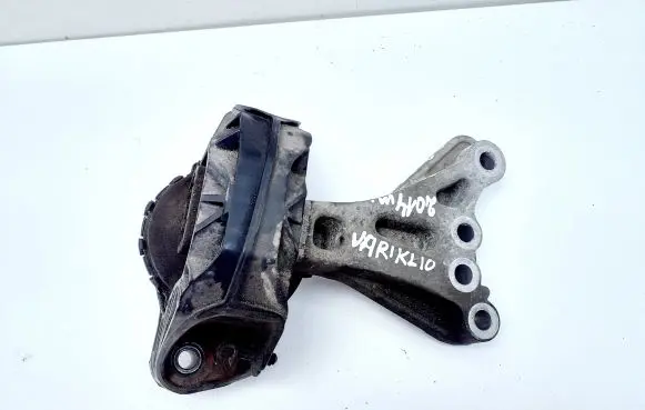 Peugeot 2008 I Engine mount bracket