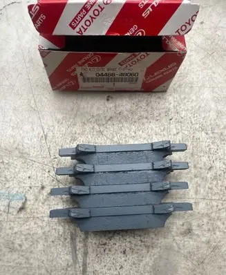 Lexus RX 330 - 350 - 400H Brake pads (rear) 0446648060