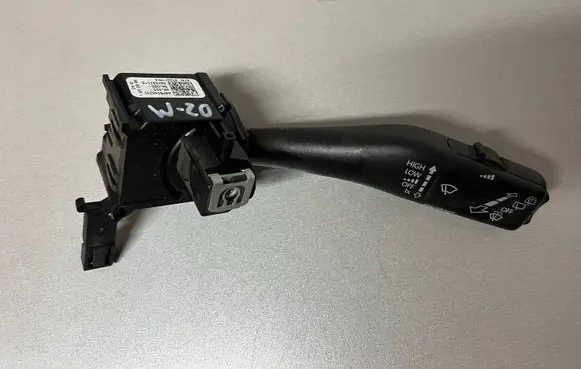 Volkswagen Caddy Wiper control stalk 1K0953519J 06F0371B