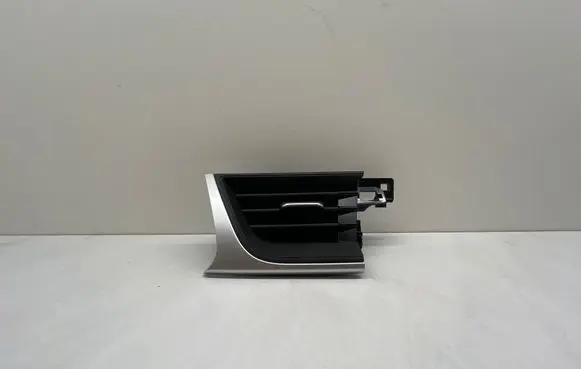 Renault Captur II Dashboard side air vent grill/cover trim 687503032R
