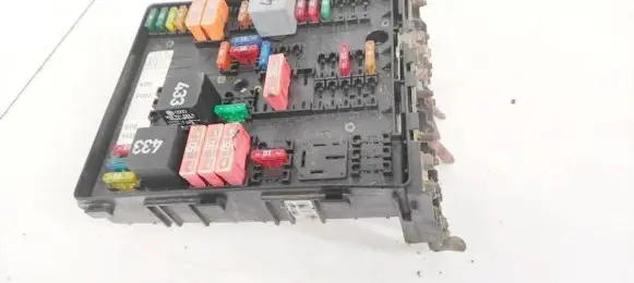 Volkswagen Golf V Fuse box set 1K0937124K