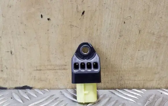 Lexus CT 200H Airbag deployment crash/impact sensor 8983175010