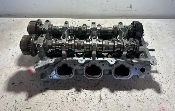 Dodge Durango Engine head 04893810AF