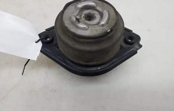 Mercedes-Benz ML W164 Engine mount bracket A2512403417
