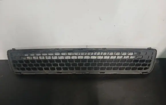 Volvo V70 Front bumper lower grill 30763113 30678636