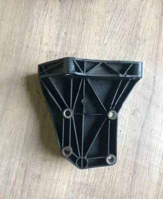 BMW 5 E60 E61 A/C compressor mount bracket 7792202
