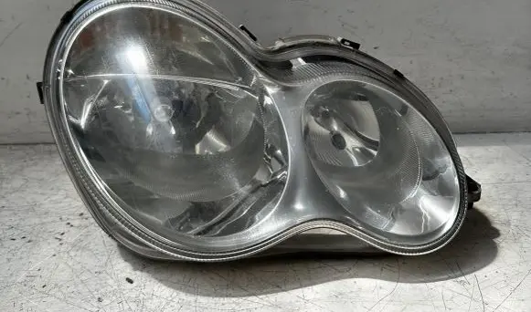 Mercedes-Benz C W203 Headlight/headlamp A2038201259